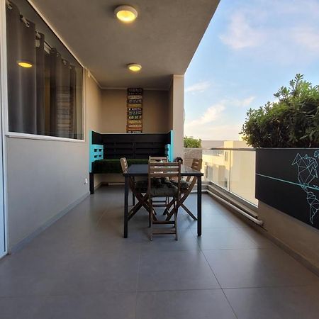 דירות סיינט פול ביי Stylish - Modern - Large Terrace - 2 Bed - 200 M From Sea - Fully Air Con מראה חיצוני תמונה